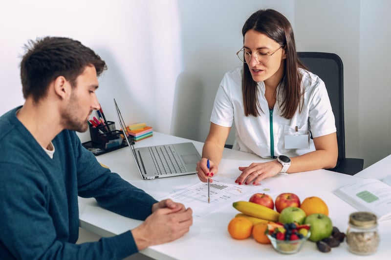 Nutritionist and patient